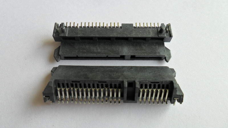 CA22-013 SATA 7+15P 母座 SMT H;6.74板下側插