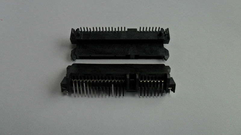 CA22-017 SATA 7+15P DIP H；6.74 板下型2