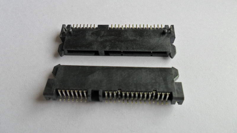 CA22-041 SATA 7+15P 母座SMT H3.50 板上側插式3