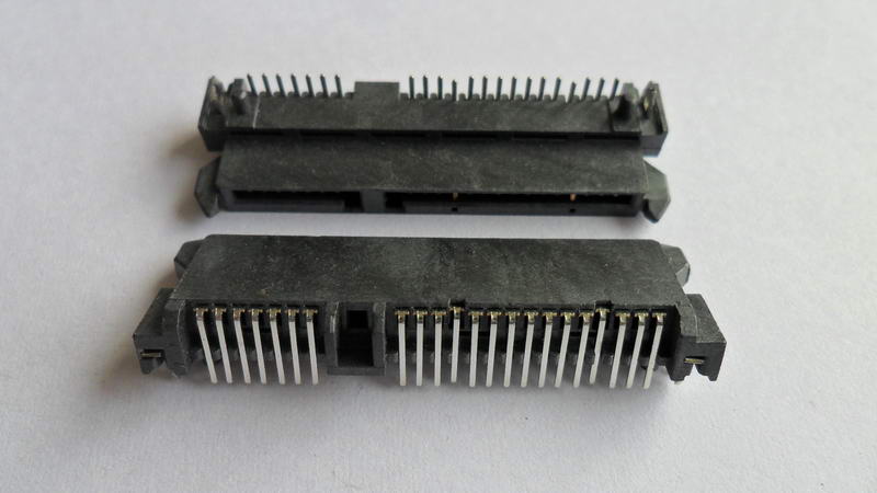 CA22-047 SATA 7+15P 母座 DIP H5.00 板上型側插式