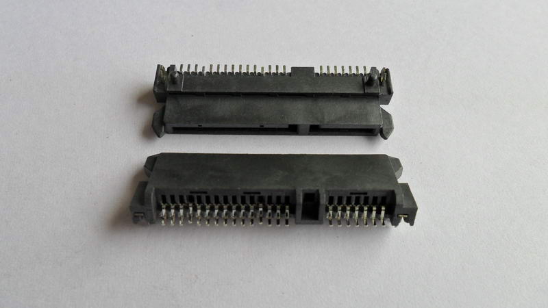 CA22-046 SATA 7+15P 母座 SMT H5.00 板下型側插式